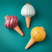Load image into Gallery viewer, Terracotta Watering Bulbs
